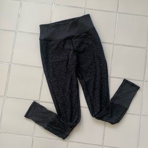 Alo yoga pants - grey / charcoal color - like new - Large